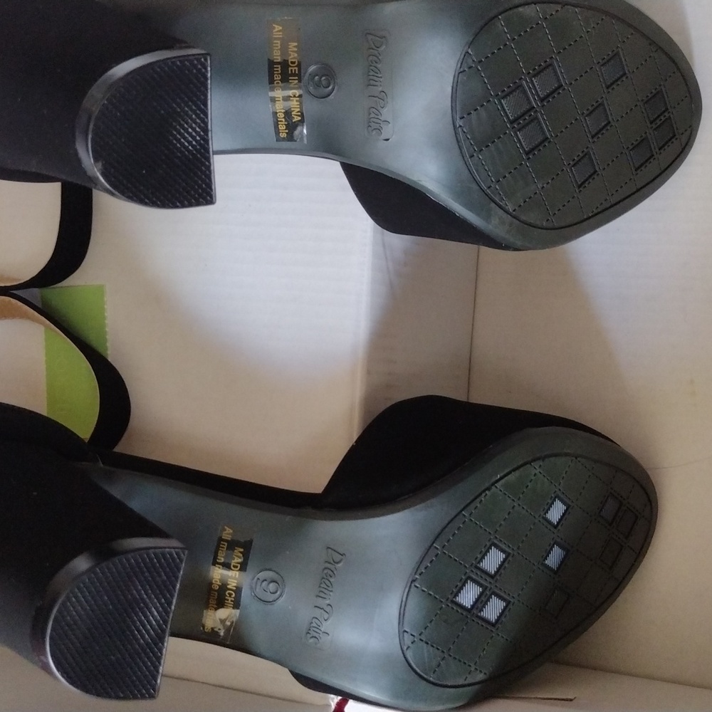 Shoes - Picture 3 of 3